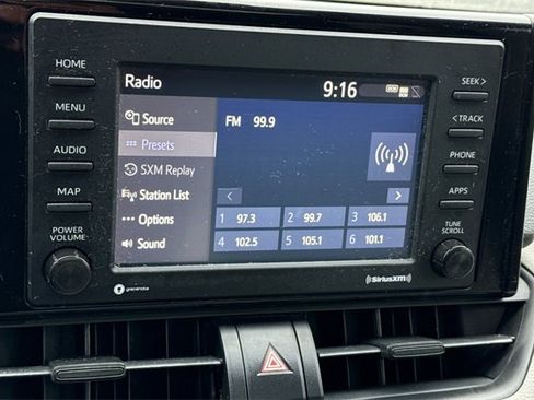 Used 2020 Toyota RAV4 XLE image 24