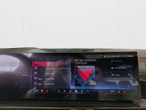 Used 2025 BMW X7 M60i w/ Executive Package image 12