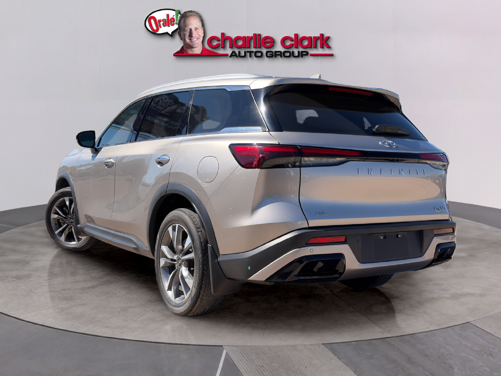 Used 2023 INFINITI QX60 Luxe AWD/4WD image 8