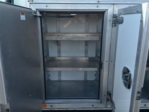 Used 2016 Chevrolet Express 3500 RWD image 5