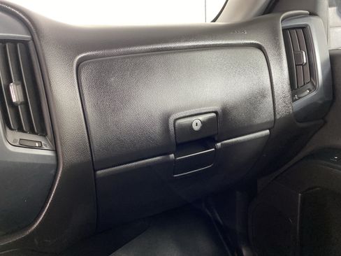 Used 2018 Chevrolet Silverado 2500 W/T AWD/4WD image 26