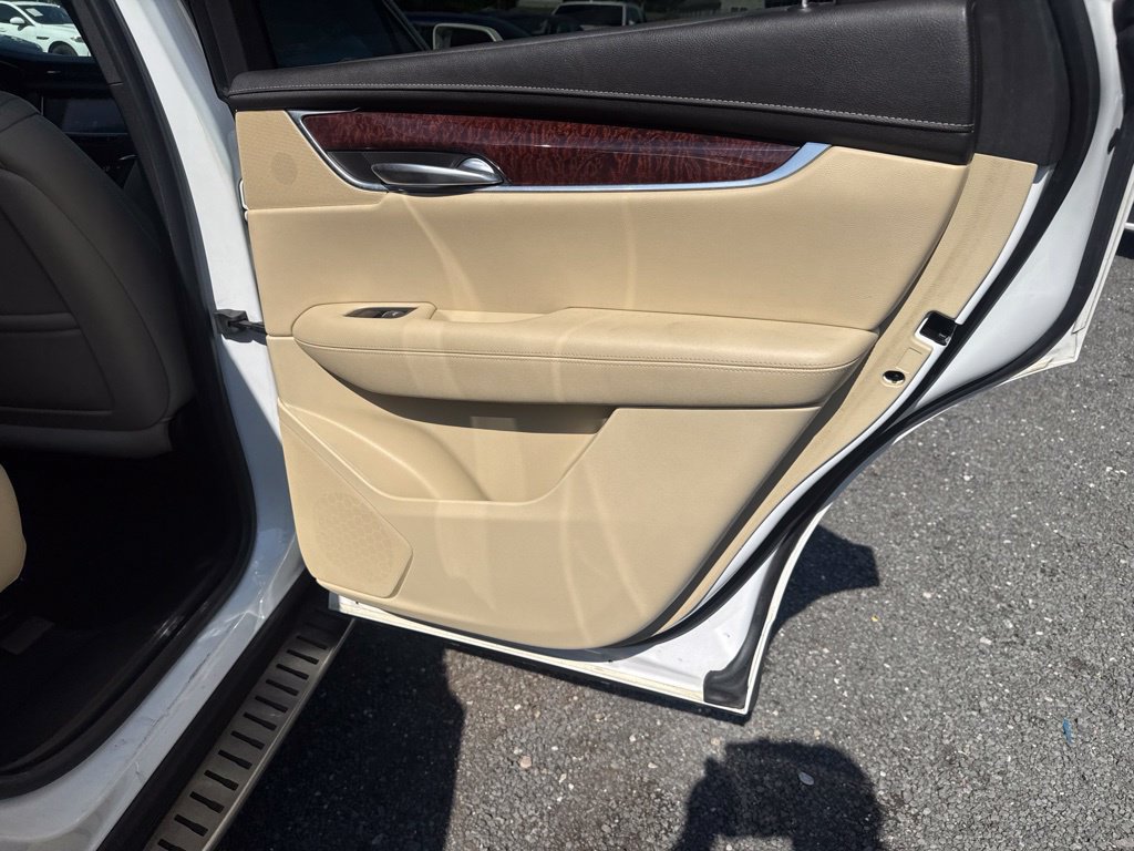 Used 2017 Cadillac XT5 Luxury AWD/4WD image 44
