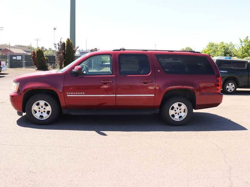 Used 2010 Chevrolet Suburban LT AWD/4WD image 8