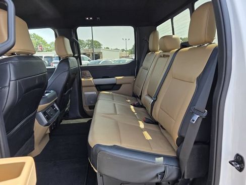 Used 2023 Ford F250 Lariat w/ Chrome Package AWD/4WD image 17