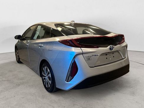 Used 2021 Toyota Prius Prime XLE image 3