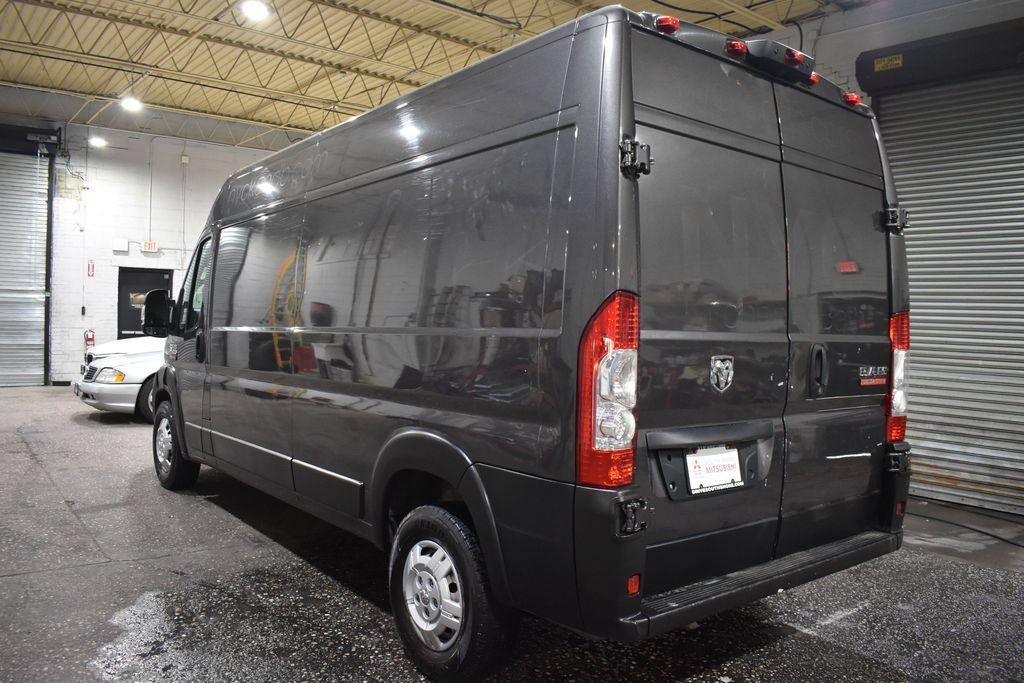 Used 2021 RAM ProMaster 2500 w/ Convenience Group FWD image 8