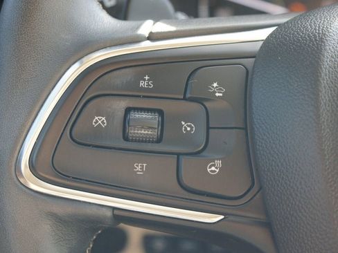 Used 2023 Buick Envision Avenir image 12