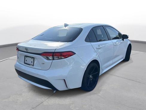 Used 2020 Toyota Corolla LE FWD image 6