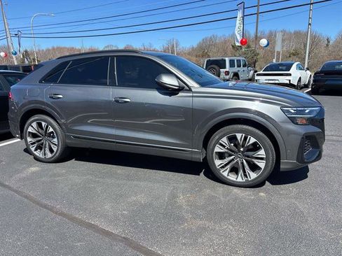 Used 2025 Audi Q8 Premium w/ Black Optic Package AWD/4WD image 2