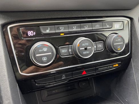 Used 2023 Volkswagen Atlas SE w/ Panoramic Sunroof Package image 70