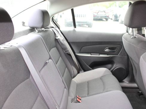 Used 2014 Chevrolet Cruze LT FWD image 17