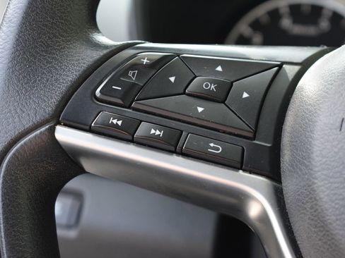 Used 2019 Nissan Altima 2.5 S FWD image 12