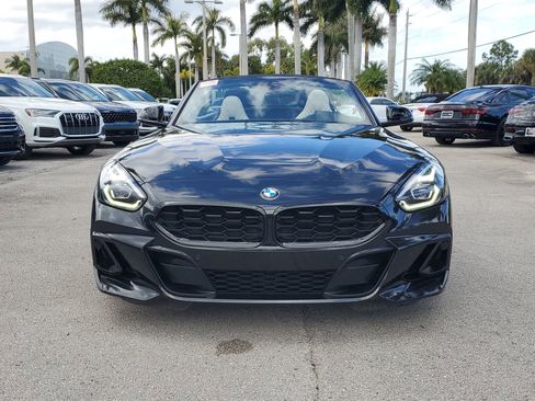 Used 2024 BMW Z4 M40i w/ Premium Package image 2