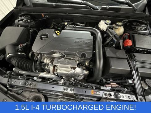 Used 2023 Chevrolet Malibu LT FWD image 30