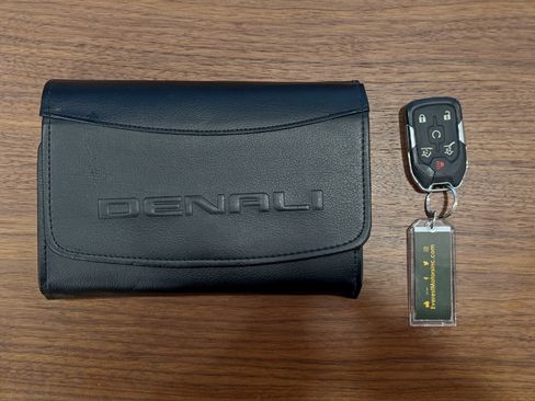 Used 2019 GMC Yukon XL Denali w/ Denali Ultimate Package image 30