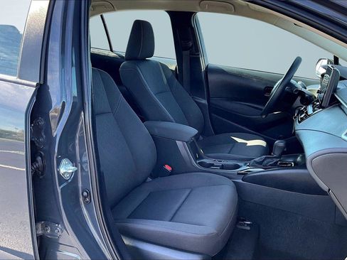 Used 2023 Toyota Corolla LE image 7