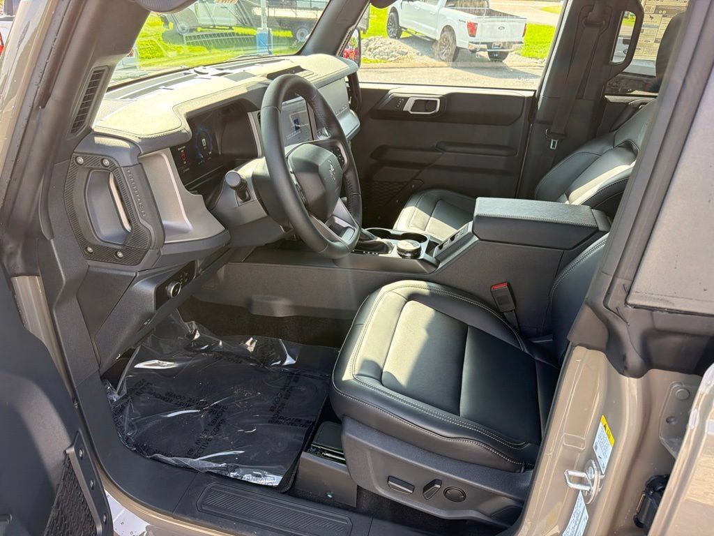 New 2026 Ford Bronco Outer Banks AWD/4WD image 14
