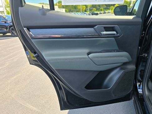 New 2026 GMC Terrain AT4 AWD/4WD image 25