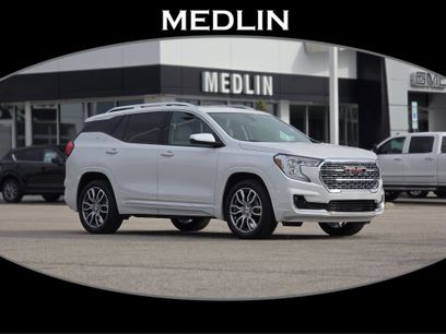 Used 2023 GMC Terrain Denali w/ Denali Premium Package