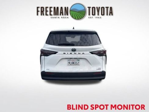 Used 2024 Toyota Sienna LE AWD/4WD image 6