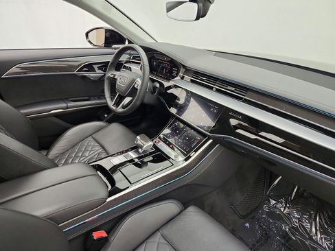Used 2022 Audi S8 image 19