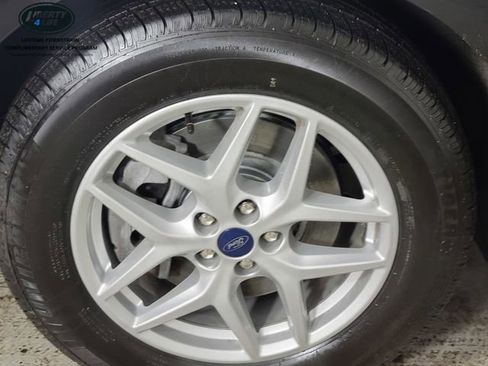 Certified 2022 Ford Edge SEL w/ Convenience Package image 9