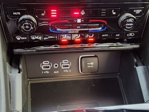 New 2025 Jeep Grand Cherokee L Altitude RWD image 14