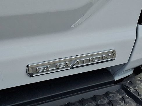 Used 2024 GMC Canyon Elevation w/ Elevation Premium Package AWD/4WD image 31