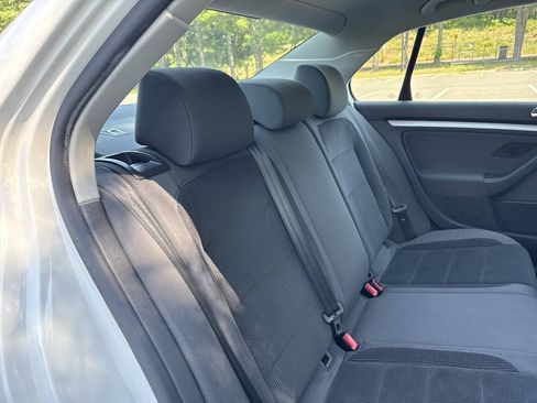 Used 2009 Volkswagen Jetta S FWD image 18