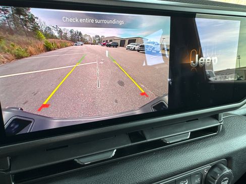 New 2026 Jeep Gladiator Sport AWD/4WD image 28