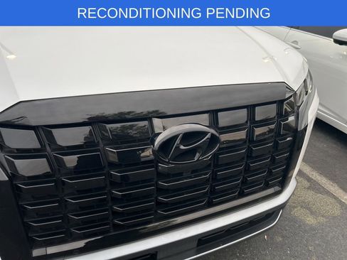 Used 2024 Hyundai Palisade SEL w/ Premium Package image 4