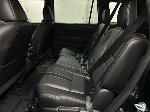 Used 2025 Honda Passport TrailSport image 33