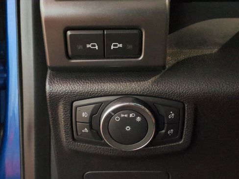 Used 2018 Ford F150 Lariat w/ Equipment Group 502A Luxury image 18