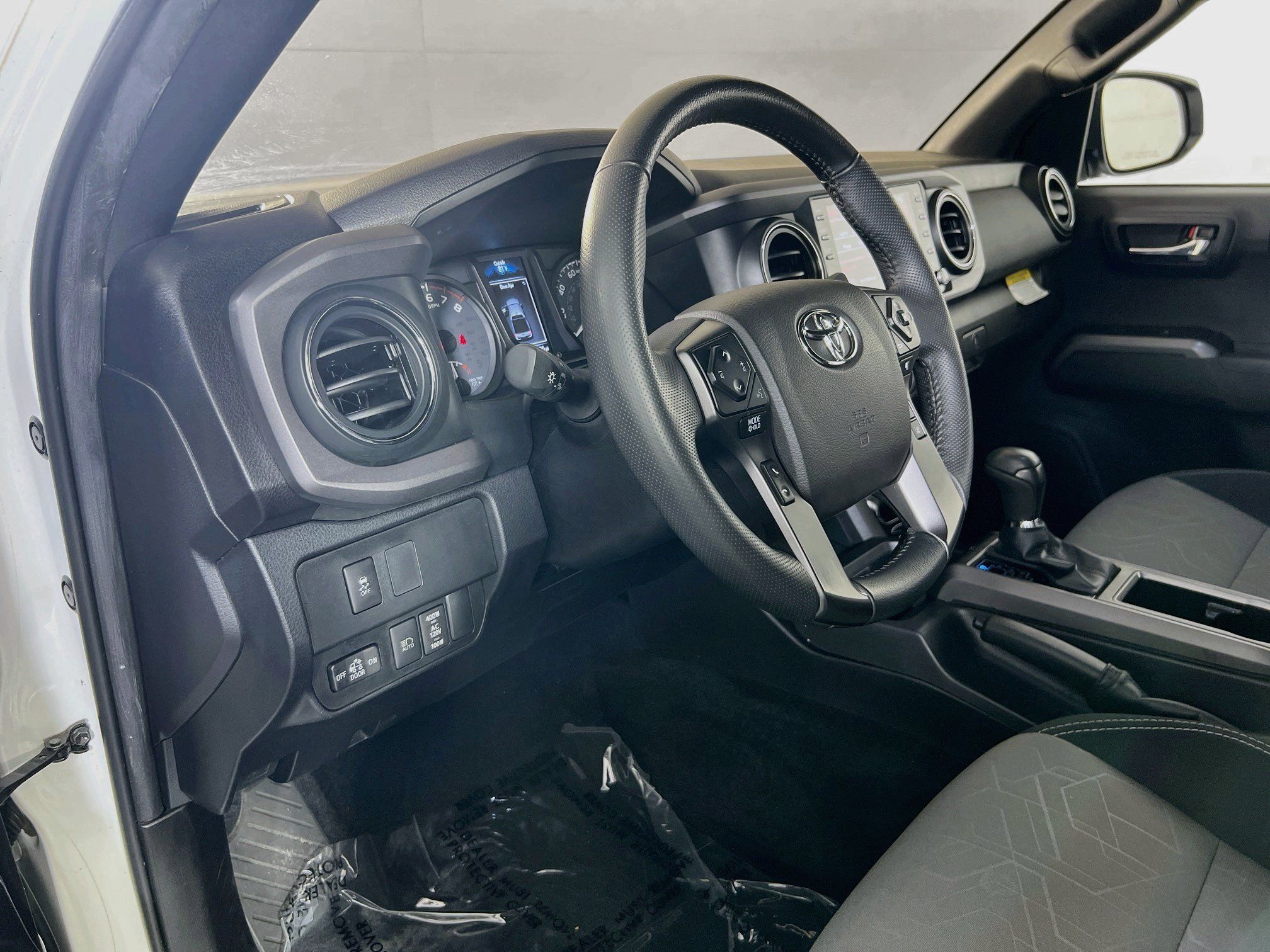 Used 2023 Toyota Tacoma TRD Sport AWD/4WD image 9