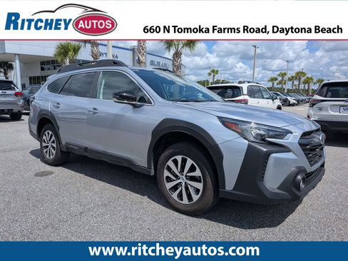 Certified 2024 Subaru Outback Premium AWD/4WD image 1