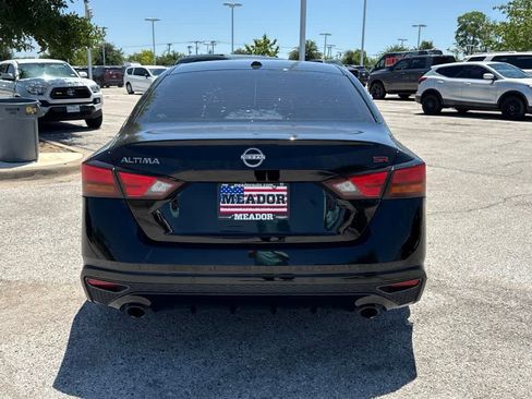 Used 2023 Nissan Altima 2.5 SR w/ SR Premium Package FWD image 4