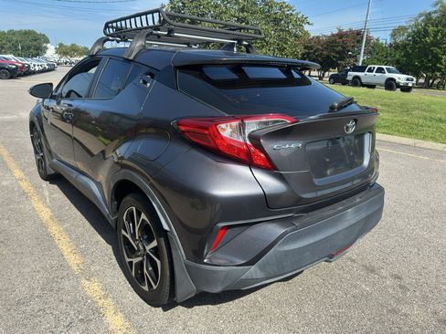 Used 2018 Toyota C-HR XLE FWD image 6