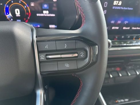 New 2025 Chevrolet Colorado Z71 AWD/4WD image 17