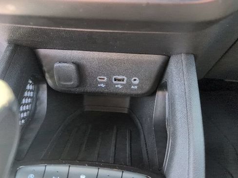Used 2023 Chevrolet TrailBlazer LT w/ Convenience Package AWD/4WD image 31