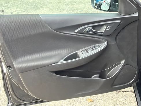 Used 2024 Chevrolet Malibu LT image 11