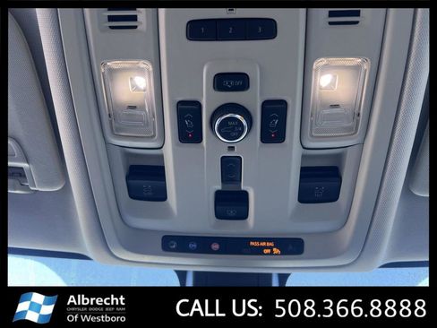 Used 2022 GMC Yukon Denali AWD/4WD image 28