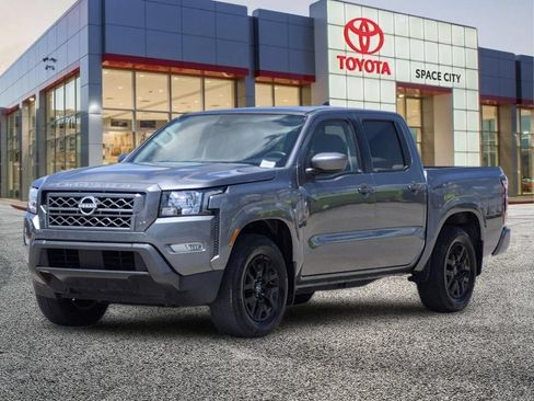 Used 2024 Nissan Frontier SV w/ SV Convenience Package RWD image 2