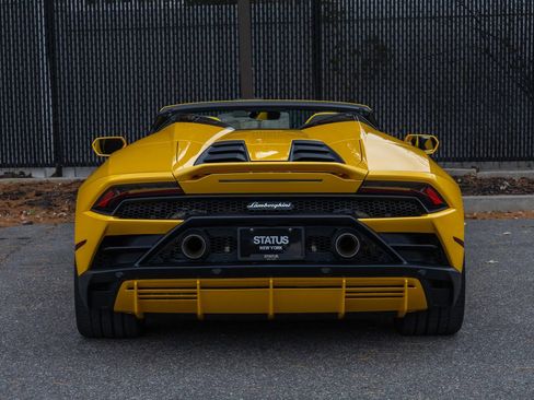 Used 2024 Lamborghini Huracan EVO image 49