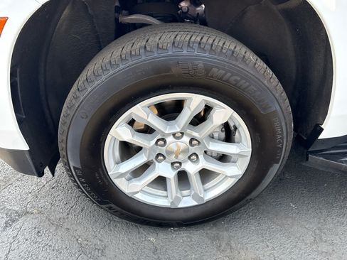 Certified 2025 Chevrolet Tahoe LT AWD/4WD image 9