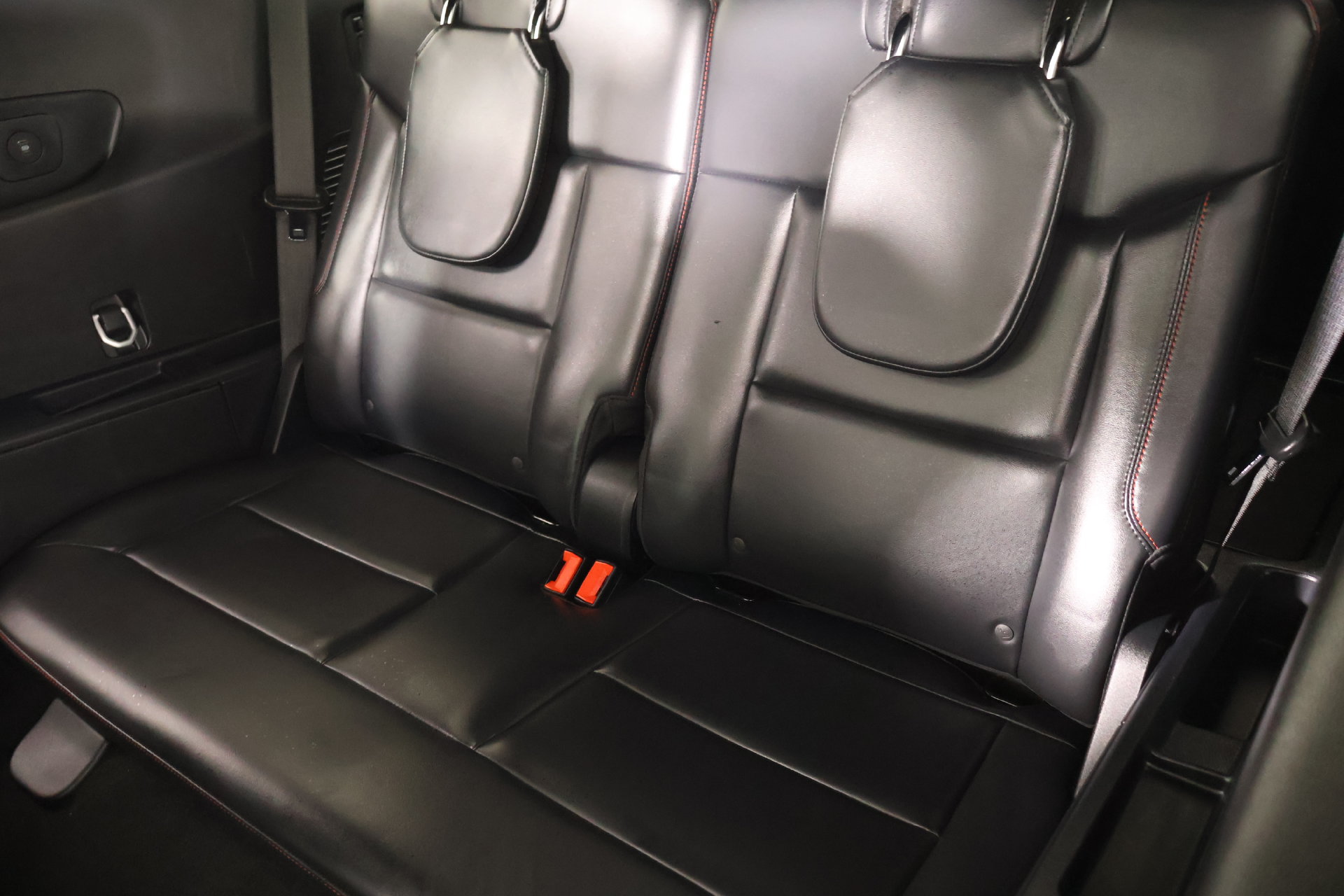 Used 2025 Ford Explorer ST AWD/4WD image 13