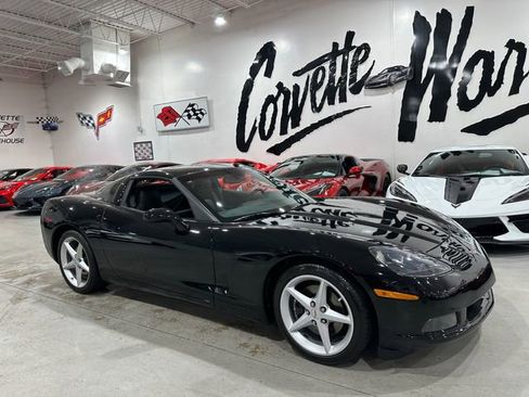 Used 2011 Chevrolet Corvette Coupe w/ 1LT RWD image 23