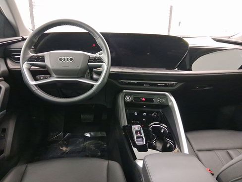 Used 2025 Audi Q5 Premium Plus w/ Premium Plus image 4