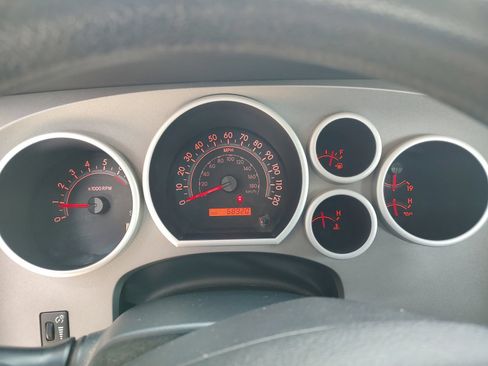 Used 2010 Toyota Tundra 4x4 Double Cab image 9