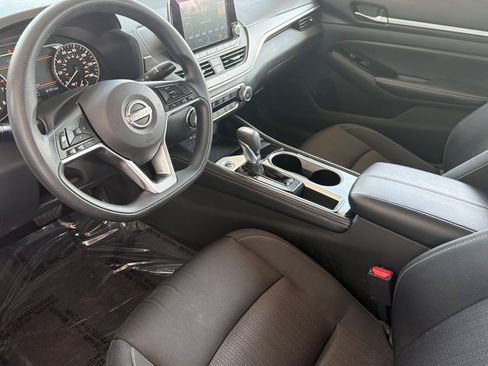 Used 2023 Nissan Altima 2.5 SV FWD image 10