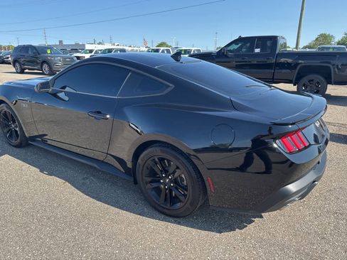 Used 2025 Ford Mustang GT RWD image 25